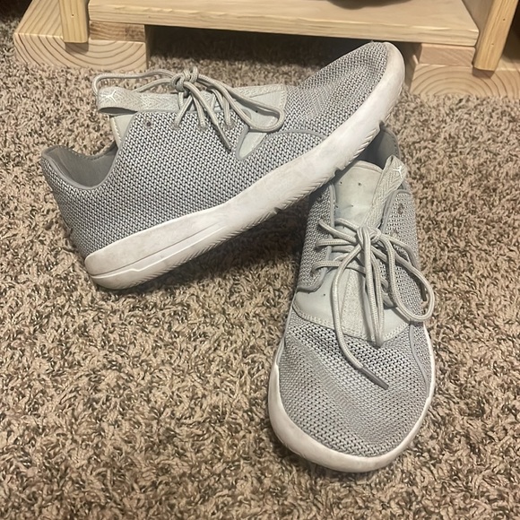 Grey Jordan Eclipse - Picture 2 of 3